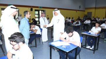 محافظ حولي يتفقد اختبارات الثانوية