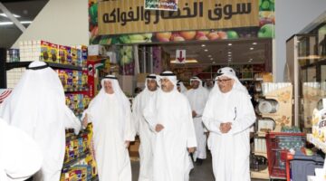 محافظ العاصمة يتفقد توافر السلع في الجمعيات
