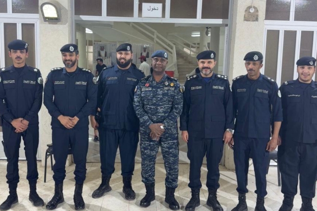 الملا والدخيل تفقدا القوات الأمنية بمجالس العزاء