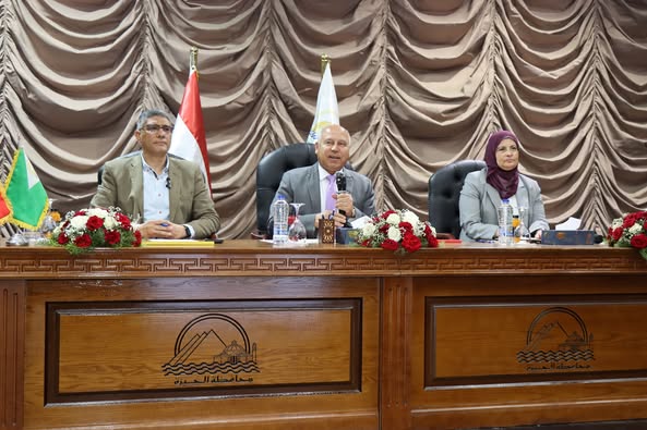 “الصناعة” تبحث أبرز تحديات المنطقة الصناعية في أبو رواش