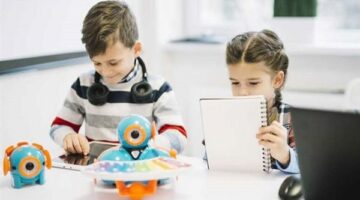 براءة الأطفال تخفي معاناتهم النفسية.. وهذه أبرز علامات الاكتئاب والقلق