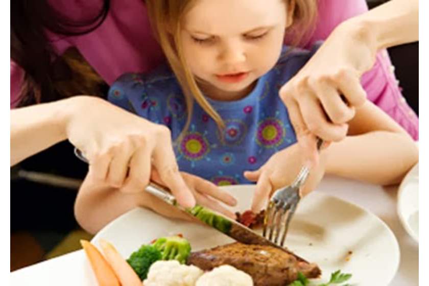 نصائح طبية لحماية صحة الأطفال خلال أيام عيد الأضحى.. فيديو
