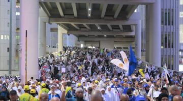 عودة أولى رحلات حج الجمعيات الأهلية اليوم