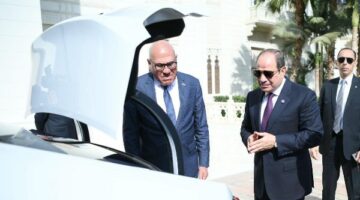 سيارة حصرية في مصر.. توجيهات رئاسية وتفاصيل جديدة عن التعاون الفرنسي| فيديو