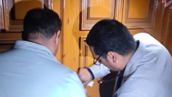 إغلاق عيادة للتجميل بالشيخ زايد لعملها بدون ترخيص