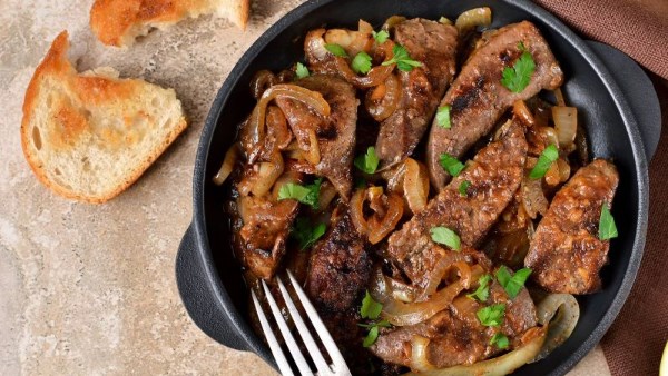 الحوامل الأبرز.. فئات ممنوعة من تناول الكبدة في عيد الأضحى