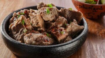 مشاكل بالقلب والهضم والكلى.. احذروا الإفراط في تناول اللحوم