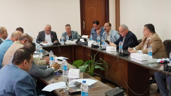 بسبب رحلة جنيف.. القصة الكاملة لاتهام رئيس اتحاد العمال بإهدار المال العام