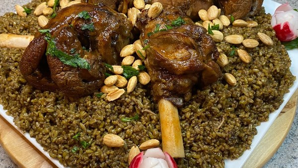 طريقة عمل فتة الفريك والموزة