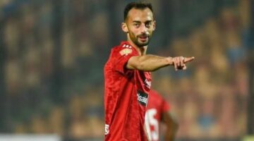 عودة ورحيل.. شوبير يوضح مصر أحمد عبد القادر وكريم نيدفيد بالأهلي