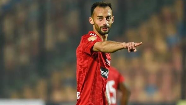 عودة ورحيل.. شوبير يوضح مصر أحمد عبد القادر وكريم نيدفيد بالأهلي