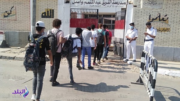 امتحانات الثانوية العامة | تأمينات مشددة ومنع تواجد الأهالي بمحيط اللجان