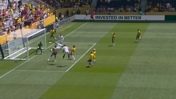 دورتموند يهزم صن داونز برباعية في كأس العالم للأندية