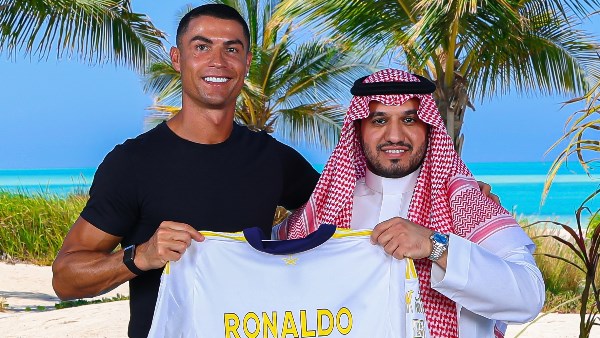 فصل جديد من الشغف.. أول تعليق من رونالدو بعد تجديد عقده مع النصر حتى 2027