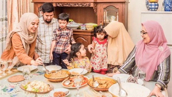 لا تؤجلي وجبة الإفطار في صباح العيد… صحتك أولًا في عيد الأضحى
