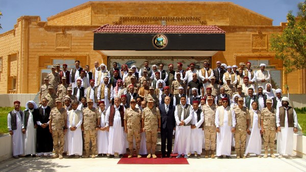 المنطقة الغربية العسكرية تنظم لقاء مع شيوخ وعواقل محافظة مطروح