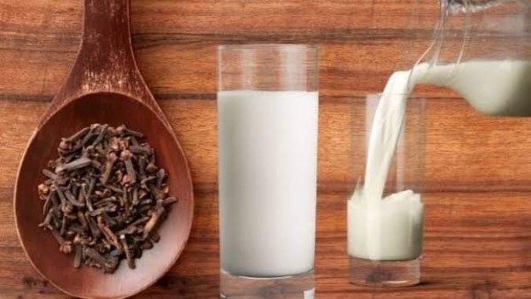 يؤثر بالهرمونات.. مخاطر حليب الصويا علي الفتيات