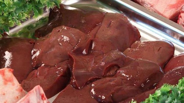 قبل العيد.. ماذا يحدث لجسمك عند تناول الكبدة النية؟