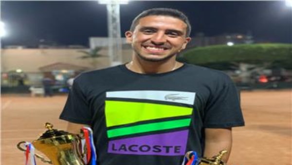 سموحة يعلن الحداد ثلاثة أيام لوفاة نجم التنس الأرضي
