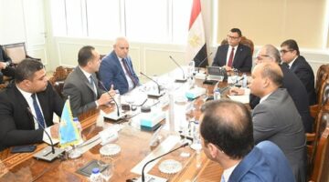 وزير الإسكان يبحث مع “استادات” سبل التعاون لإدارة المنشآت الترفيهية بالمدن الجديدة