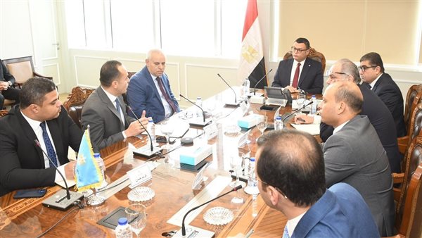 وزير الإسكان يبحث مع “استادات” سبل التعاون لإدارة المنشآت الترفيهية بالمدن الجديدة