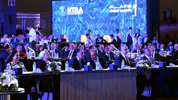 مدبولي :أقول لشبابنا هذا وقتكم.. الجيل الخامس ليس فقط سرعة أعلى للاتصال بل تمكين حقيقي لكم