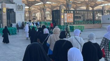 بعثة حج الجمعيات الأهلية تنظم زيارات لـ الروضة الشريفة .. صور