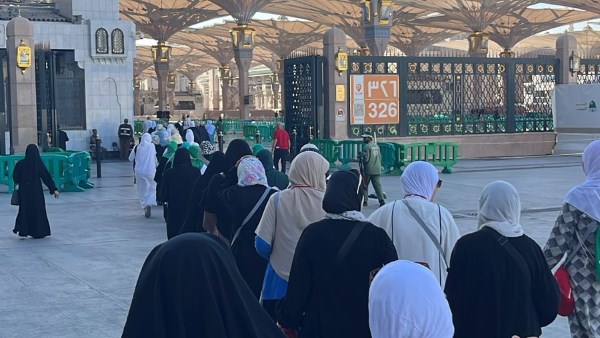 بعثة حج الجمعيات الأهلية تنظم زيارات لـ الروضة الشريفة .. صور
