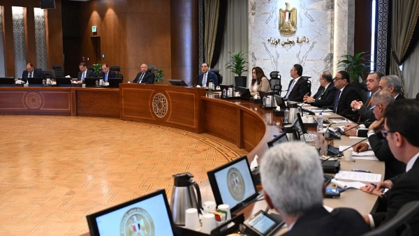 رئيس الوزراء يتابع موقف تمويل مشروعات المبادرة الرئاسية “حياة كريمة”