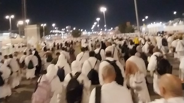 نجاح نفرة حجاجنا إلى مزدلفة.. وبدء أداء نسك رمي الجمرات