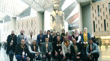 التدريب على مبادئ وأساسيات الإتيكيت المهني للعاملين بالمتحف المصري الكبير