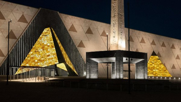 السياحة تنفي تحديد موعد افتتاح المتحف المصري الكبير