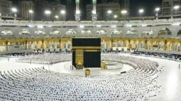 وزير السياحة يعتمد الضوابط الجديدة لتنفيذ رحلات العمرة موسم 1447