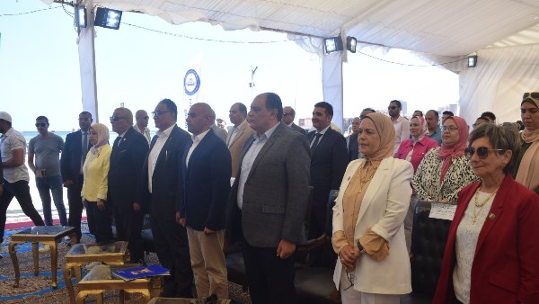القومي لعلوم البحار والمصايد يطلق مُبادرة شواطئ بلا مخلفات بلاستيكية