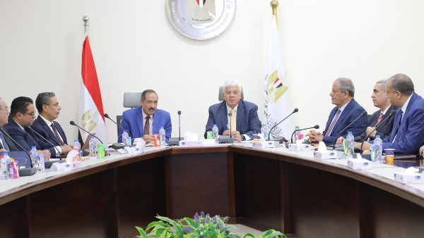 معايير واضحة لتعظيم المنافسة .. لأول مرة بدء أعمال اللجنة العليا لاختيار عمداء المعاهد العليا