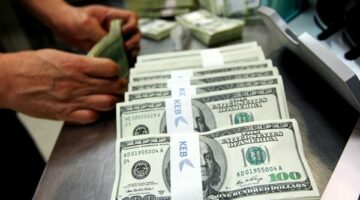 استقرار سعر الدولار أمام الجنيه المصري اليوم الخميس بالتزامن مع عطلة عيد الأضحى