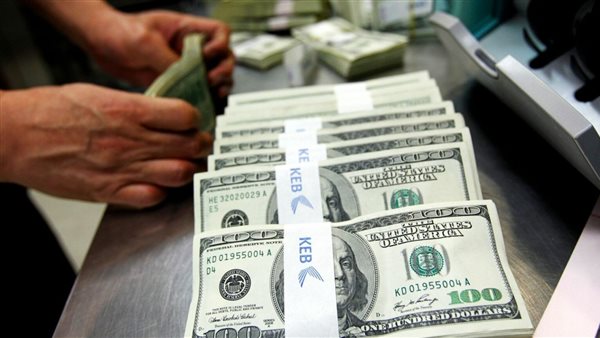 استقرار سعر الدولار أمام الجنيه المصري اليوم الخميس بالتزامن مع عطلة عيد الأضحى
