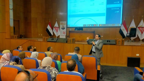 تنظيم ورشة عمل لـ 900 من الكوادر المحلية بمنظومة تراخيص المحال
