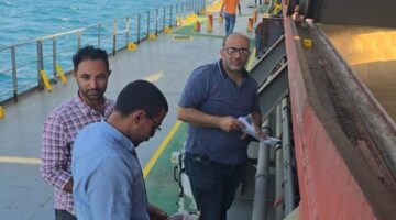 شحنات الخضر والفاكهة المصدرة من مطار القاهرة لم تتأثر باجازة العيد