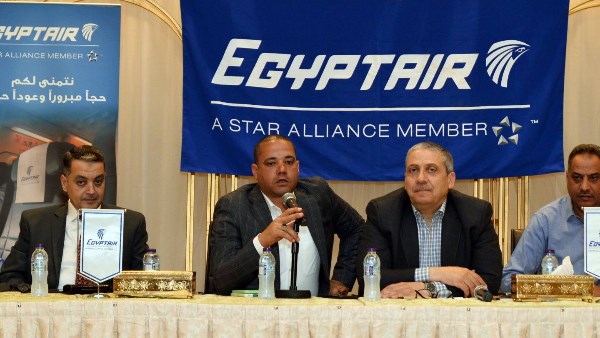 بعثة مصر للطيران تعقد اجتماعًا تنسيقيًا بجدة استعدادًا لعودة الحجاج