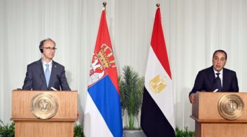 رئيس وزراء صربيا يعرب عن إعجابه الشديد بتطور الاقتصاد المصري