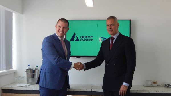 مصر للطيران توسع شراكتها مع Acron Aviation لدعم أسطول طائراتها B737-MAX