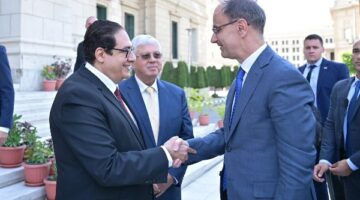 رئيس وزراء صربيا يلقى محاضرة تذكارية فى قاعة الاحتفالات الكبرى بجامعة القاهرة