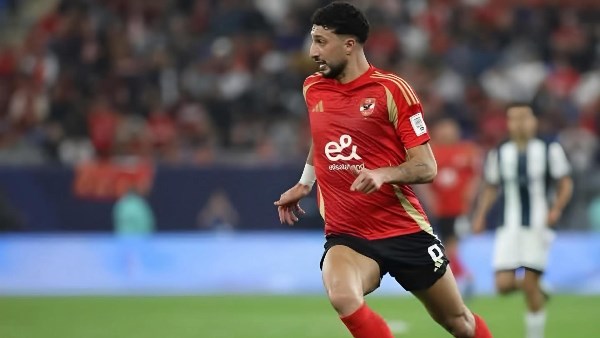 وسام أبو علي لن يرحل عن الأهلي إلا بمقابل مالي ضخم