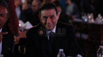لا مثيل له.. تركي آل الشيخ يتغنى بـ مدحت شلبي