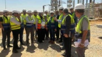 لتجنب تخفيف الأحمال.. الكهرباء تسارع الزمن لتشغيل خط الربط مع السعودية