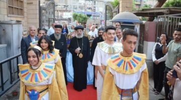 كنائس حارة زويلة تحتفل بعيد دخول السيد المسيح أرض مصر.. صور