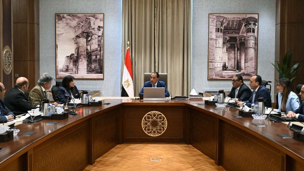 رئيس الوزراء يستعرض التوصيات والمقترحات المطروحة خلال البرنامج التليفزيوني “المواجهة”