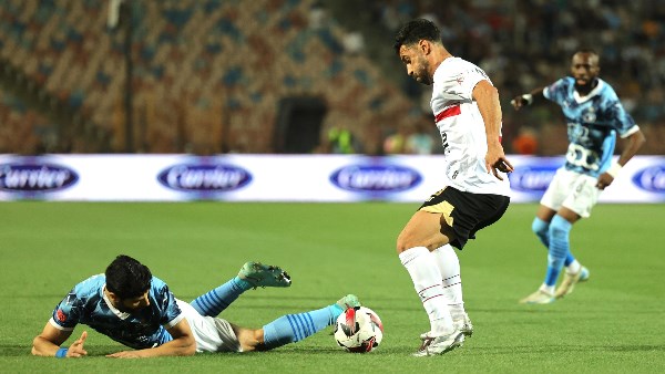 70 دقيقة مرت والنتيجة 1-0.. مصطفى شلبي يهدر فرصة التعديل أمام بيراميدز