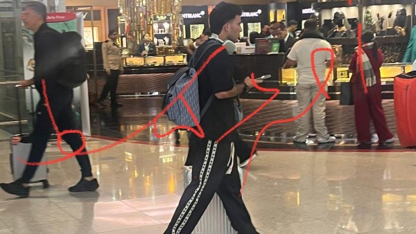 زيزو في ترانزيت دبي استعداداً للسفر لـ أمريكا
